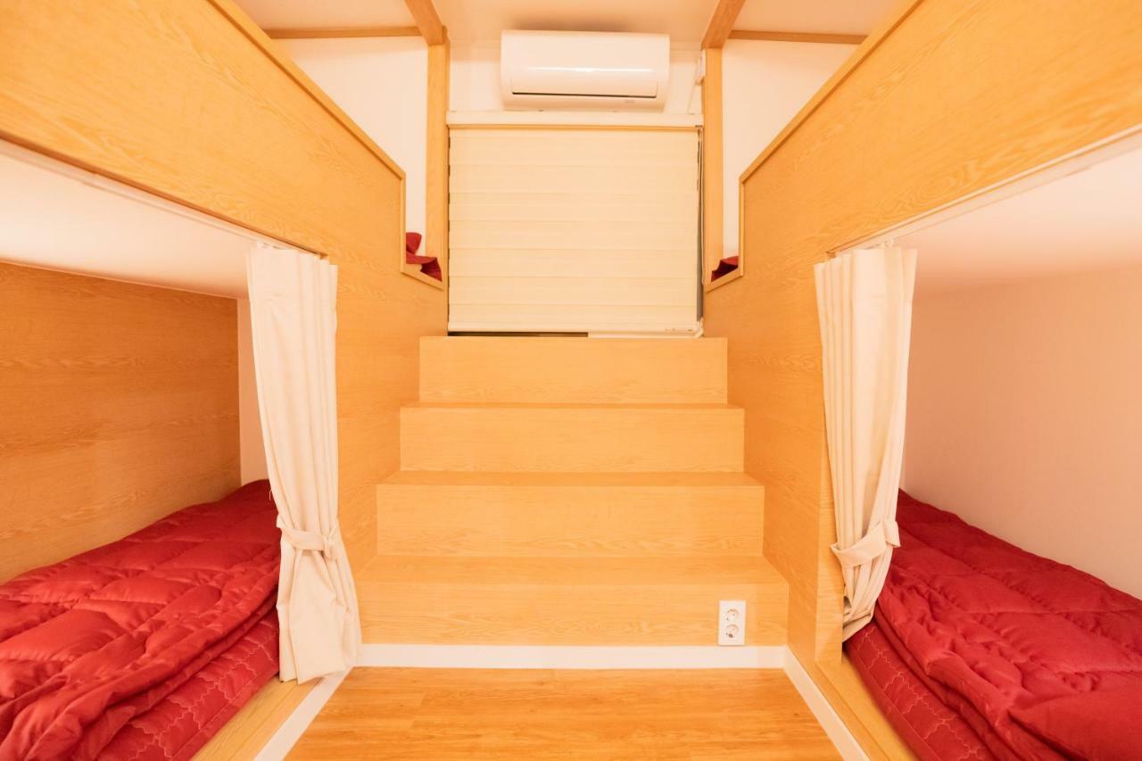 Huayuanhouse Hq In Hongdae Hotel Сеул Екстериор снимка